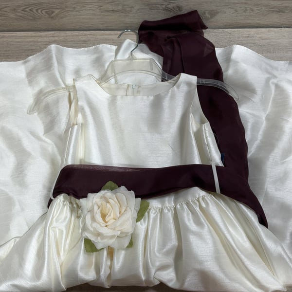 Girls · 9 · Dresses · Play condition