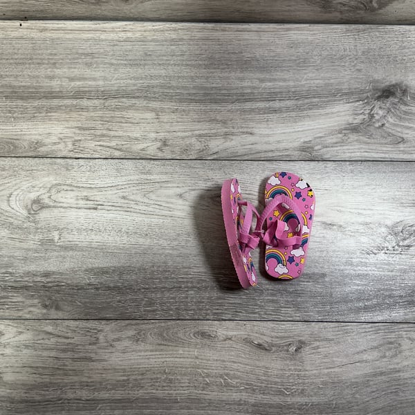 Girls · 5 · Flip-Flops
