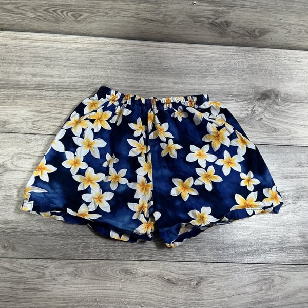 Girls · 8 · Shorts