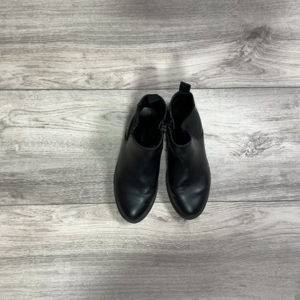 Girls · 1 · Boots