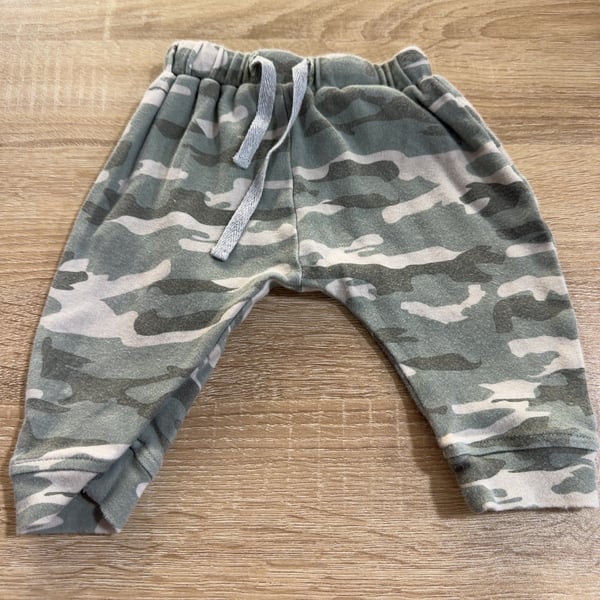 Boys · 3M · Pants · Play condition