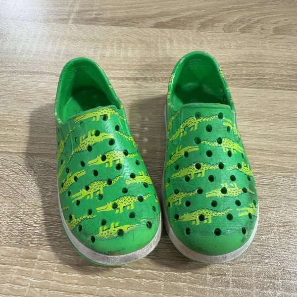 Boys · 7 · Sneakers