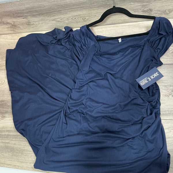 XL · Dresses