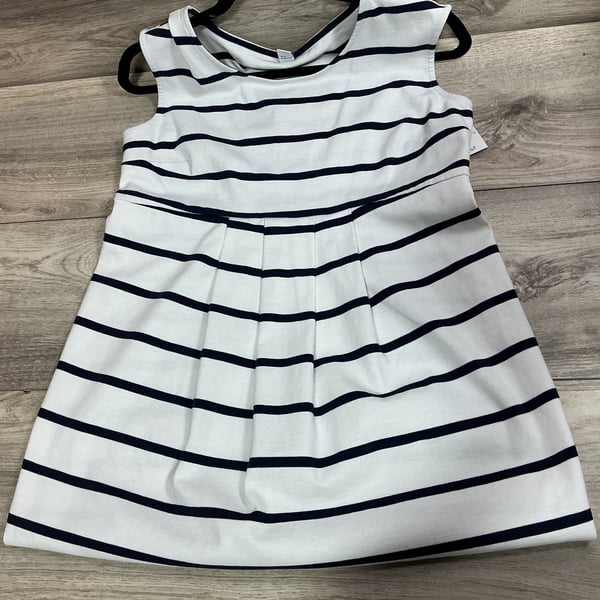 S · Dresses