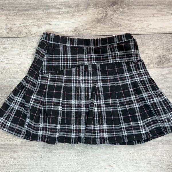 Girls · 8 · Skirts