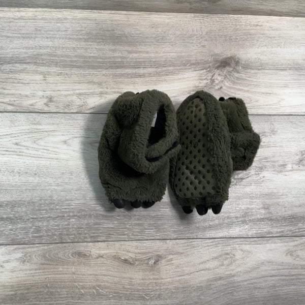 Boys · 7 · Slippers