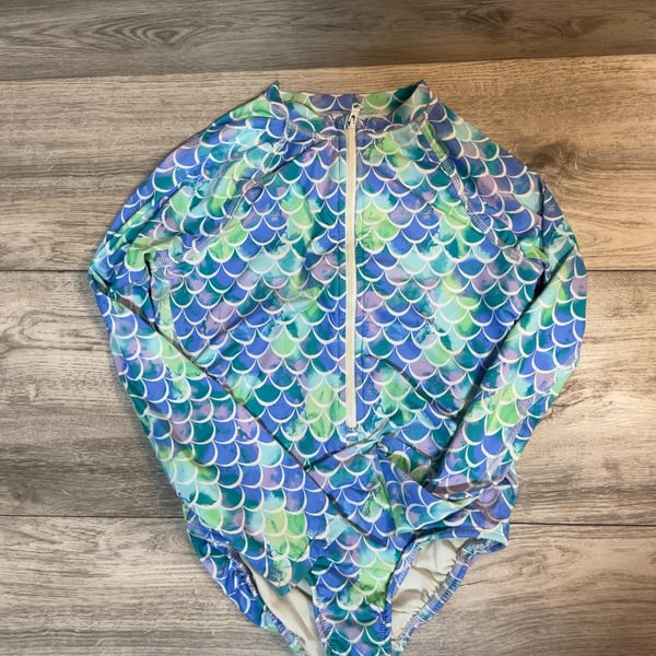 Girls · 10 · Swim