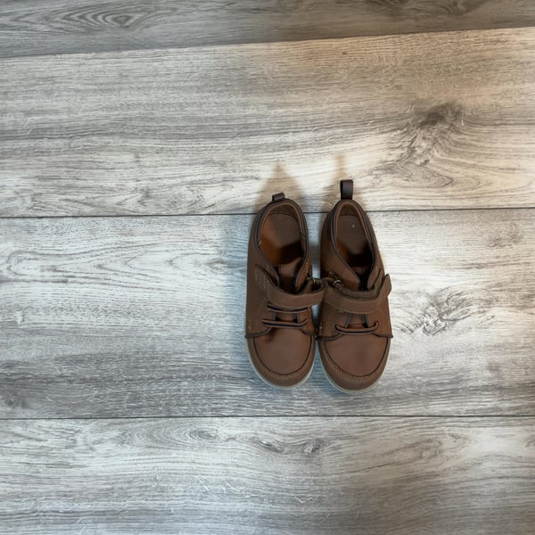 Boys · 11 · Sneakers