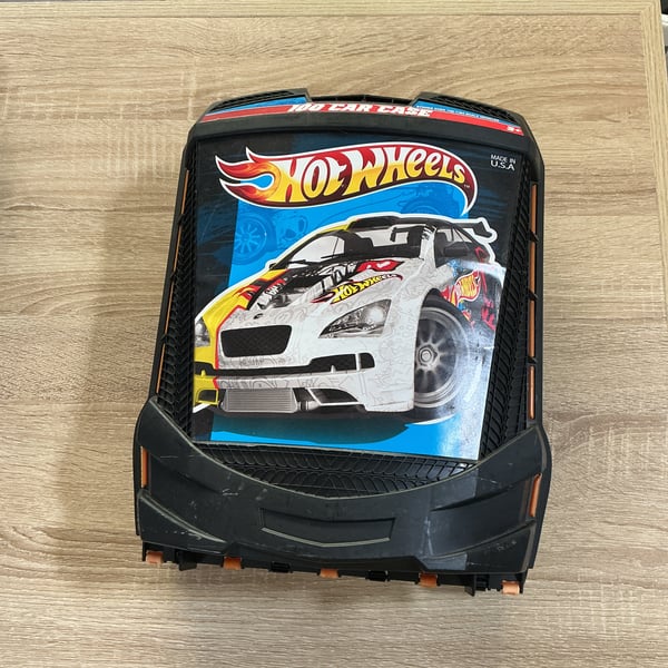 Hot Wheels 100 Car Case (Rolling)
