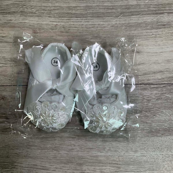 GIRLS - 3/6 Months - Crib Shoes - NEW