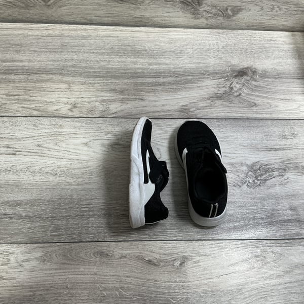 BOYS - Size 6 - Shoes