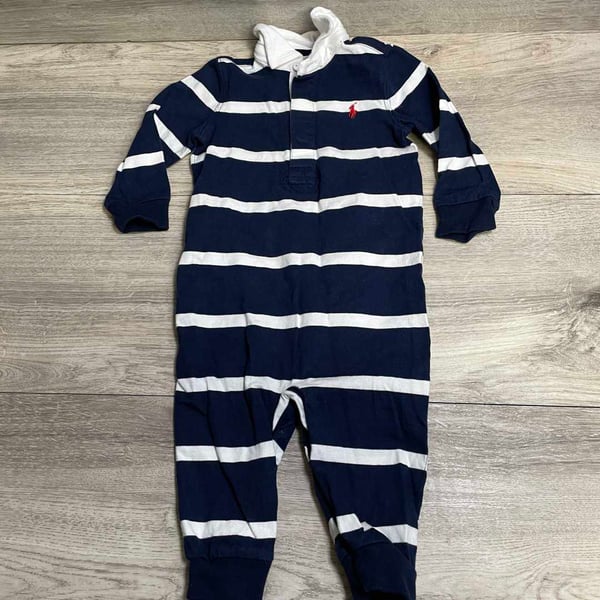 BOYS - 9 Months - Lounger / Jumper - Like New