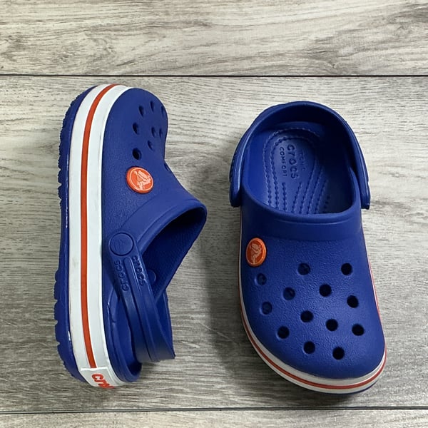 BOYS - Size 9 - Crocs