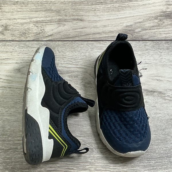 BOYS - Size 8 - Shoes