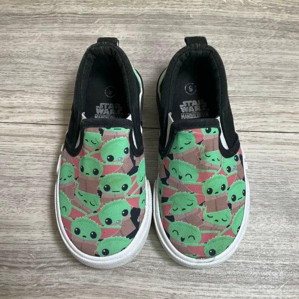 BOYS - Size 9 - Shoes