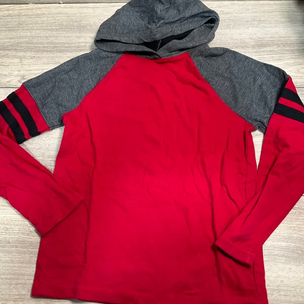 BOYS - Size 8 - Pullover