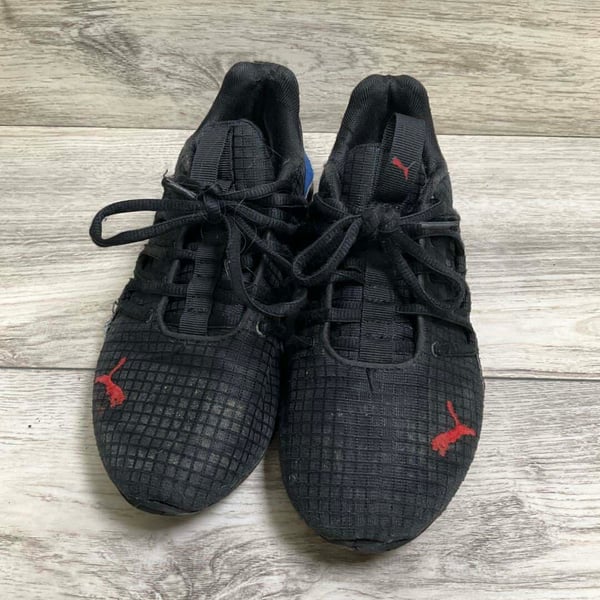 BOYS - Size 4 - Shoes