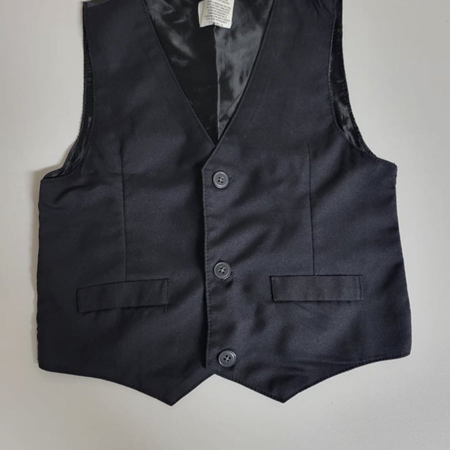 BOYS - #276 - Size 5T - Vest