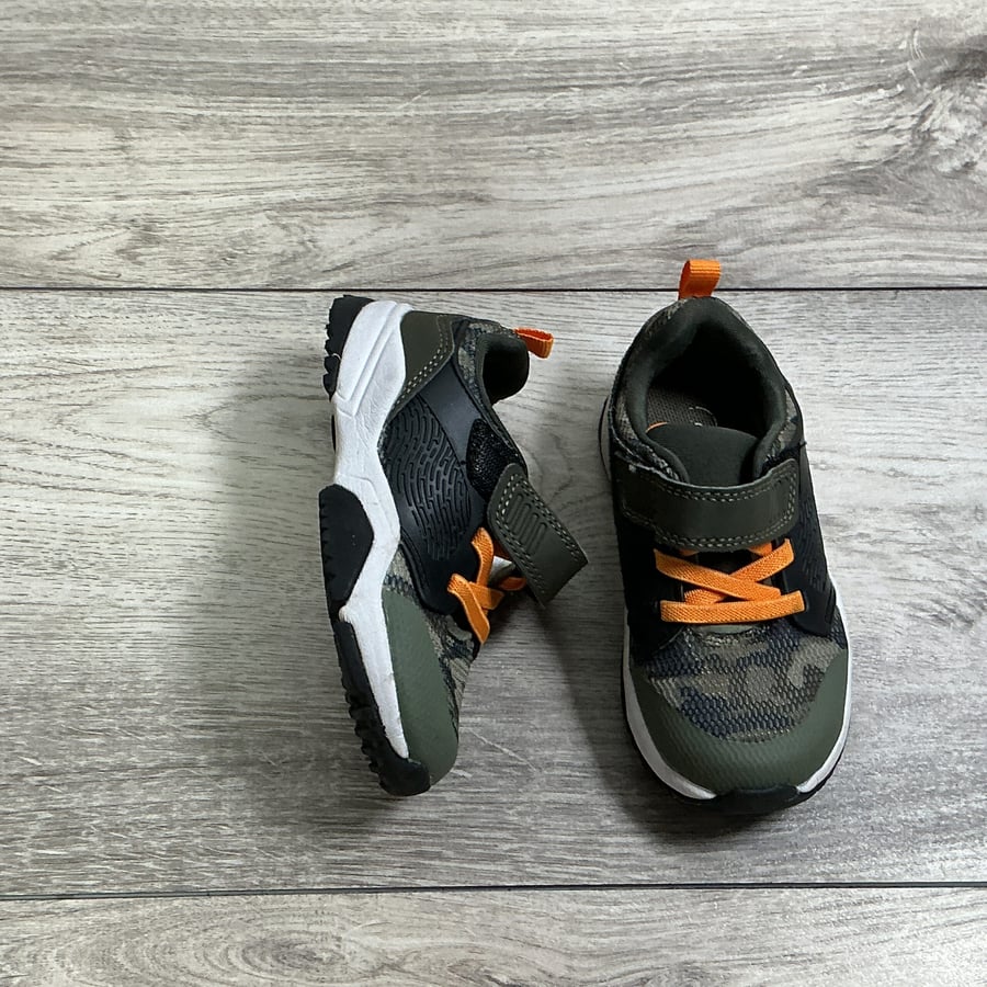 BOYS - Size 8 - Shoes