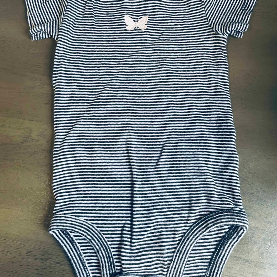 GIRLS - #2182 - 9 Months - Onesie