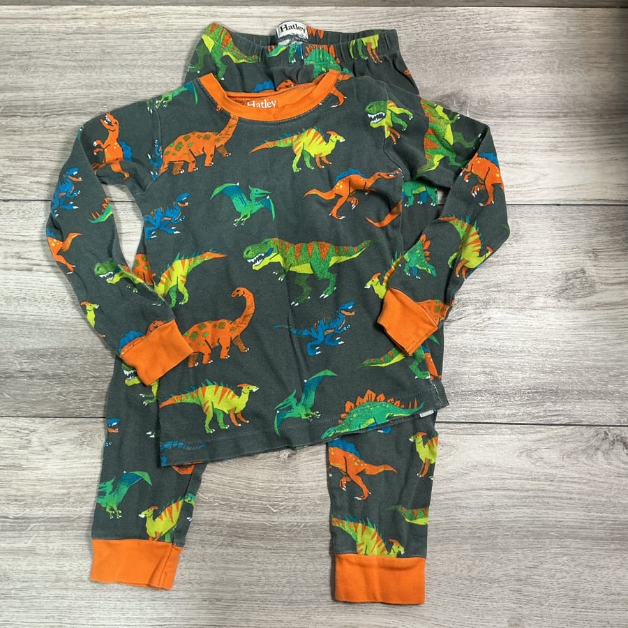 BOYS - Size 6 - PJ’s