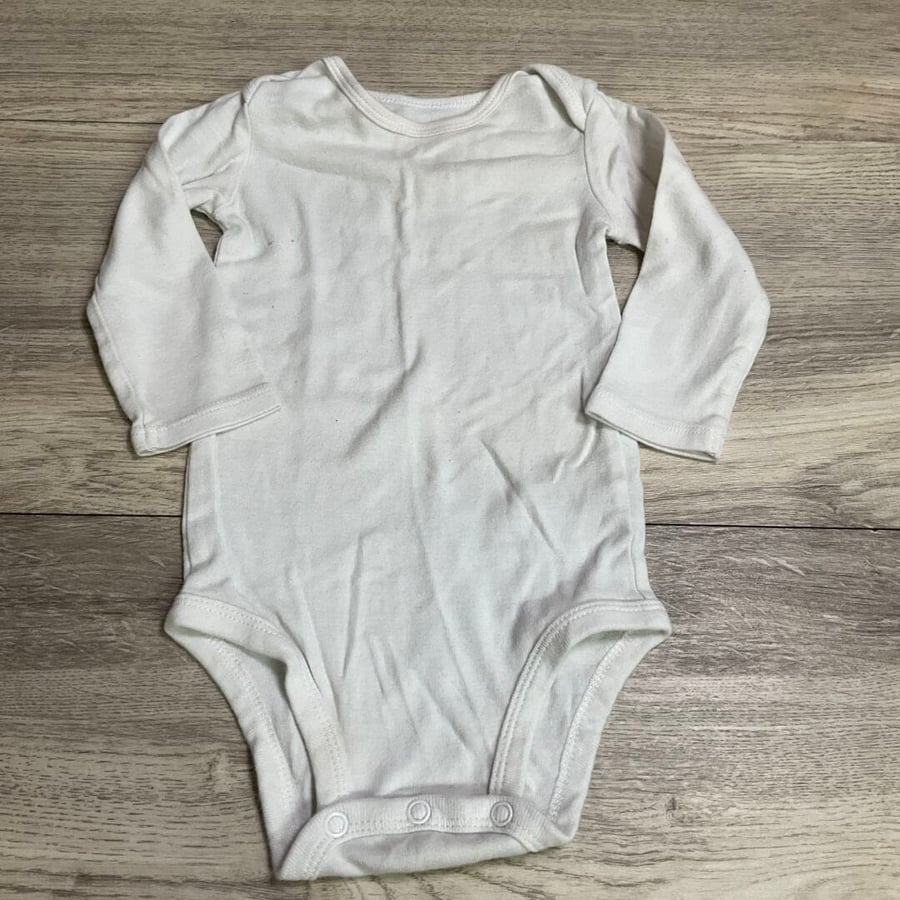 BOYS / GIRLS - 9 Months - Onesie