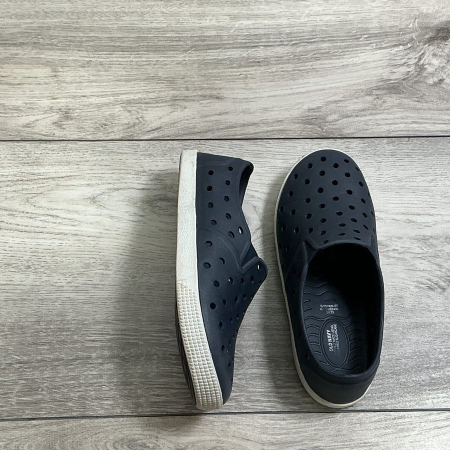 BOYS - Size 11 - Shoes