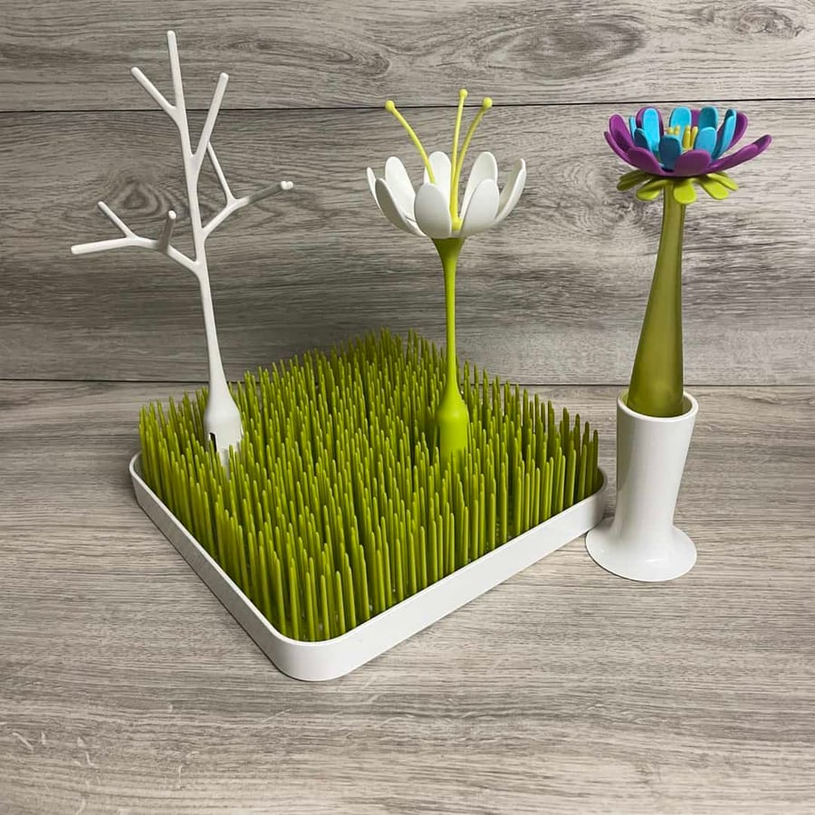 Grass Countertop Drying Rack w/ Flowers