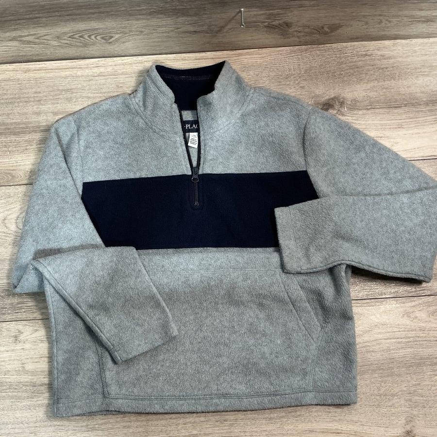 BOYS - Size 14 - Pullover