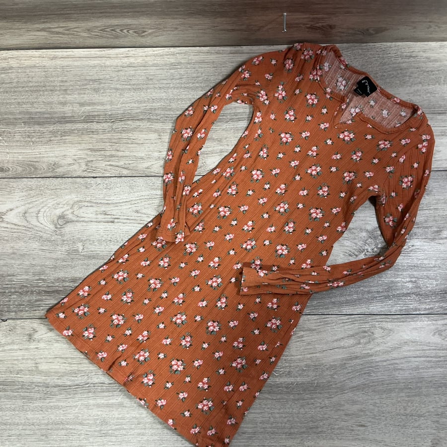 GIRLS - Size 6 - Dress