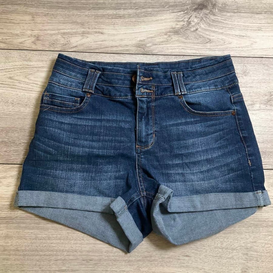 TEENS - SIZE 5 - Shorts