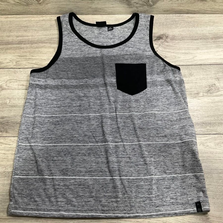 BOYS - Size 8 - Tank