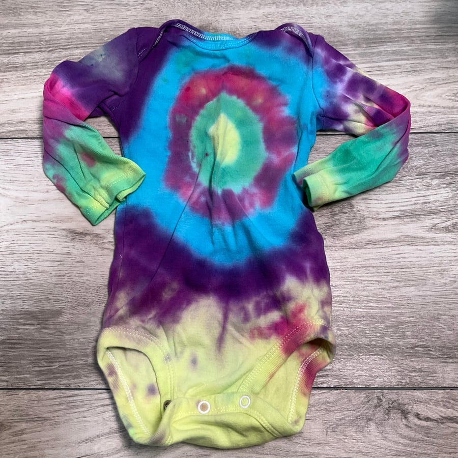 GIRLS/BOYS - 6/9 Month - Onesie