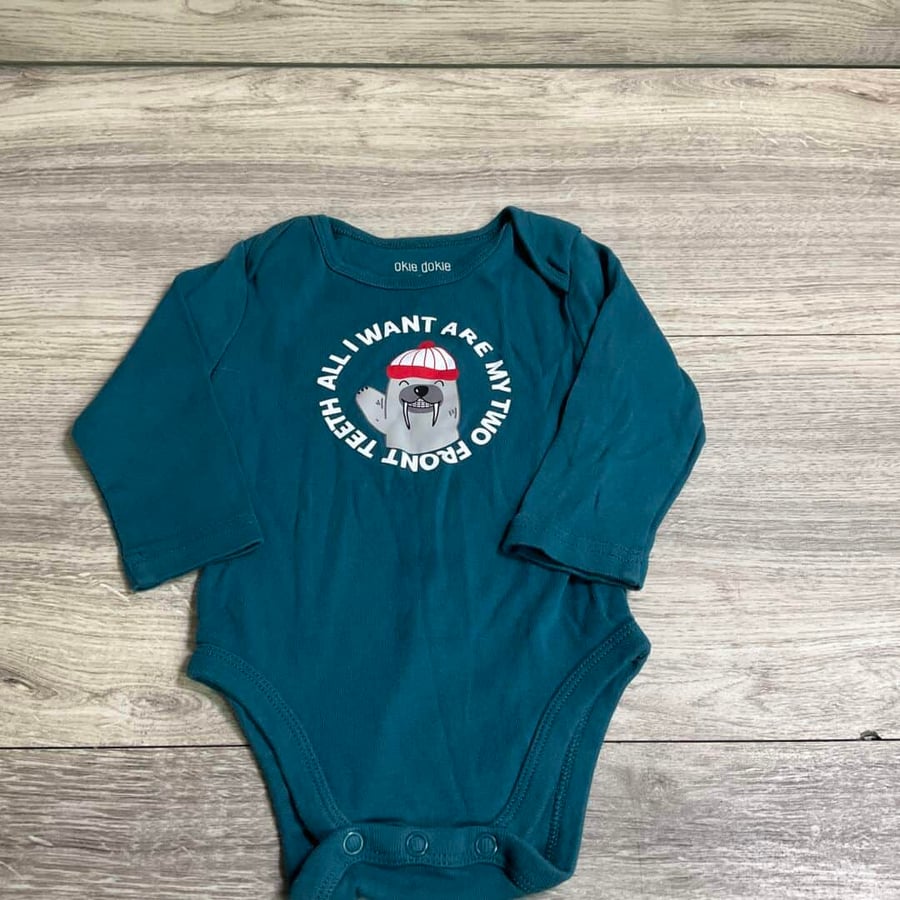 BOYS - 9 Months - Onesie