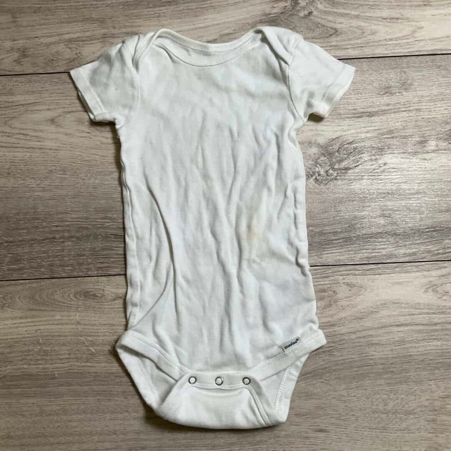 BOYS/GIRLS - 18 Month - Onesie - Play Clothes Condition