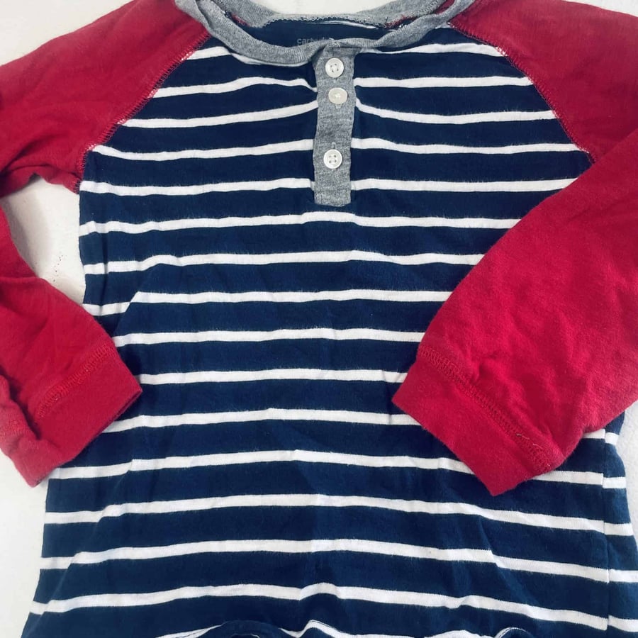 BOYS - #831 - 5T - Shirt