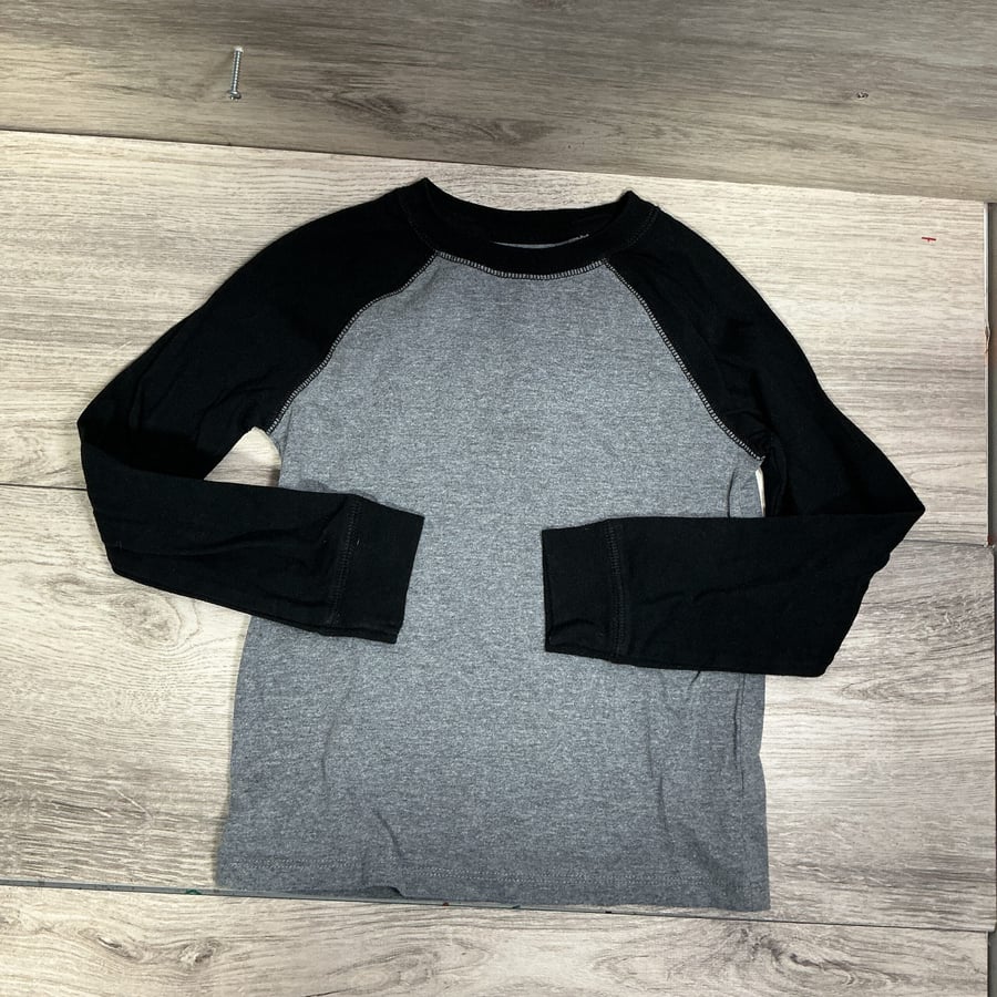 BOYS - 5T - Shirt