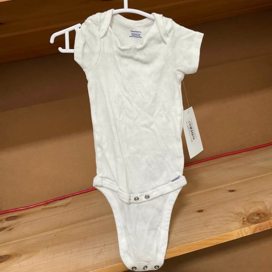 BOYS/GIRLS - 6/9 Month - Onesie