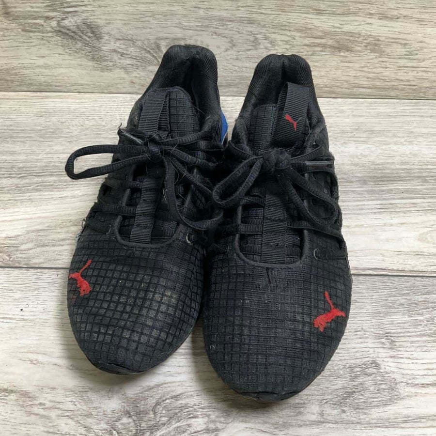 BOYS - Size 4 - Shoes