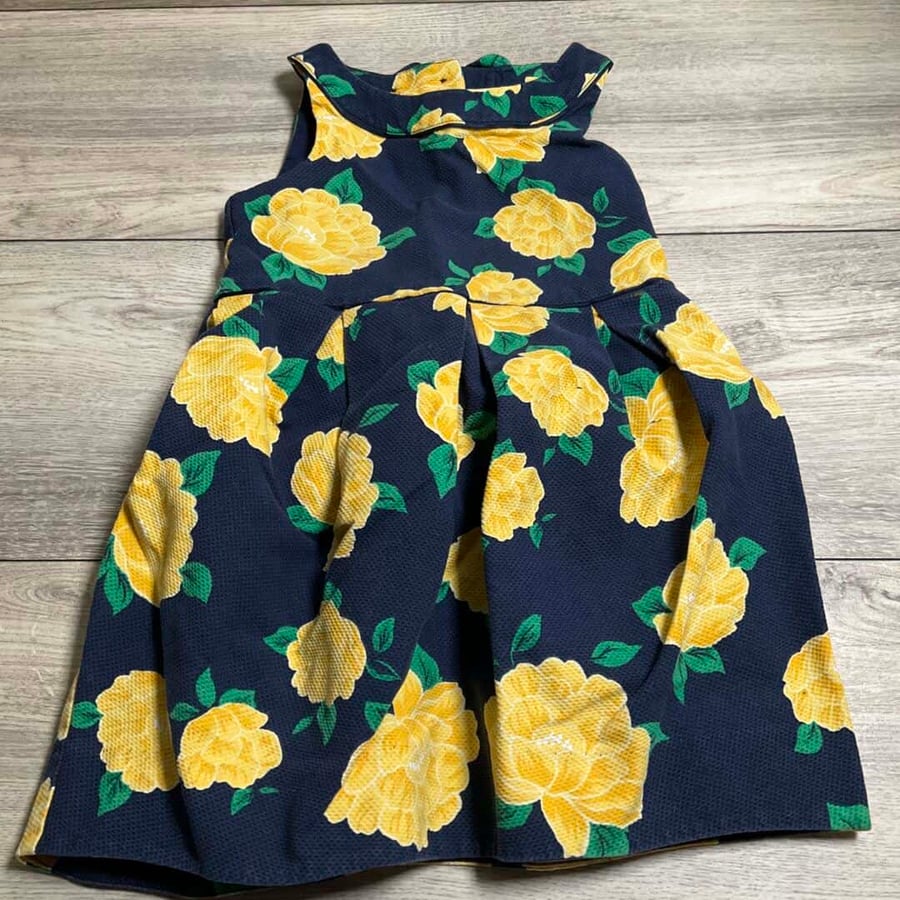 GIRLS - Size 5 - Dress