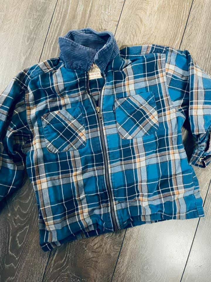 BOYS - #704 - Levi’s - Size 5/6 - Shirt