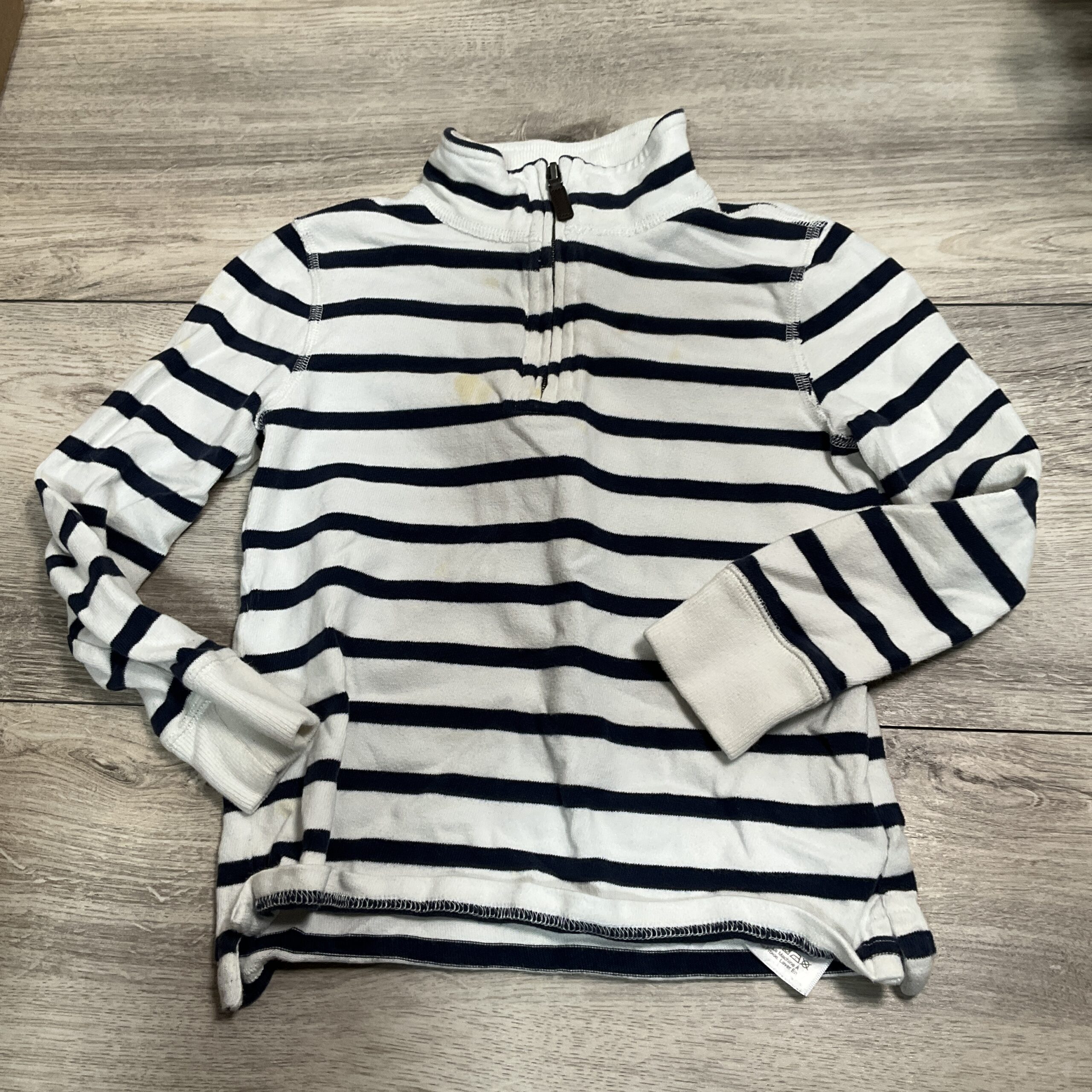 BOYS - 4/5T - Pullover - Play Clothes Condition