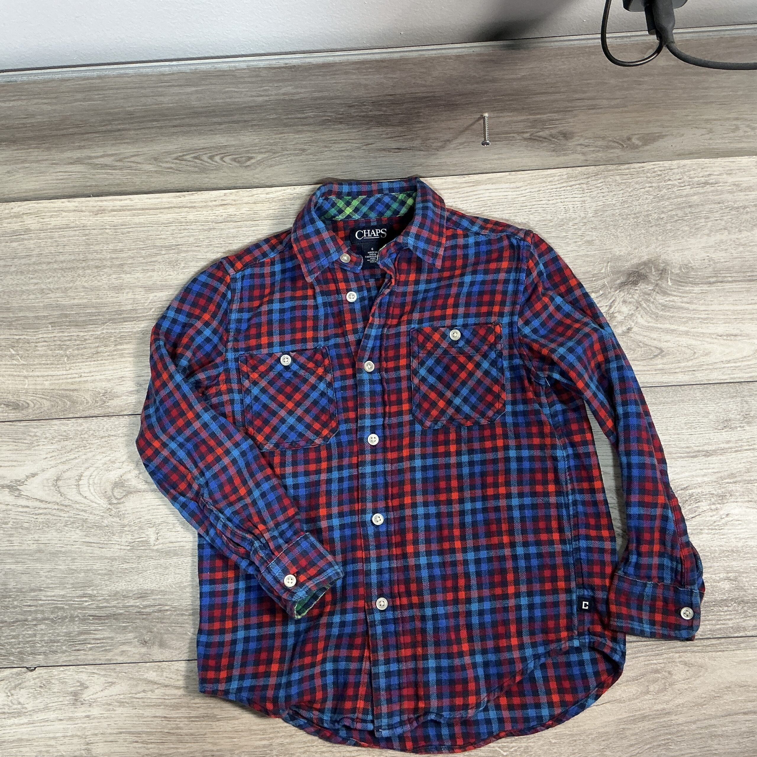 BOYS - Size 6 - Shirt