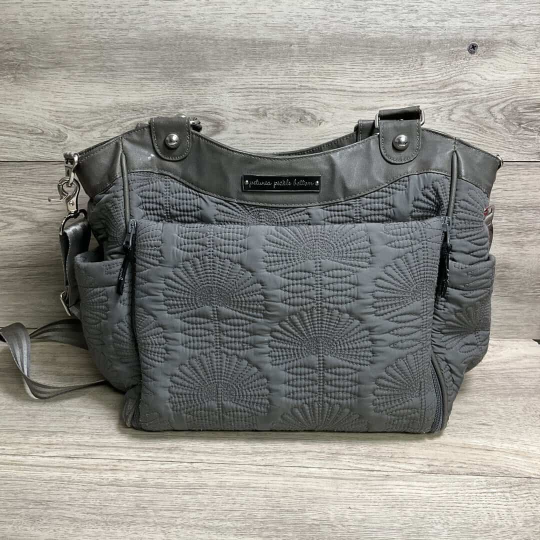 Petunia Pickle Bottom Quilted Bag w/ Changing Roll Out Pad