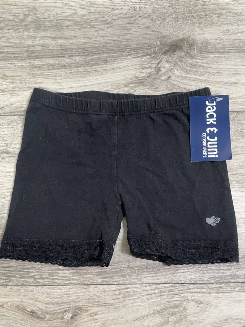 GIRLS - Size 6 - Shorts