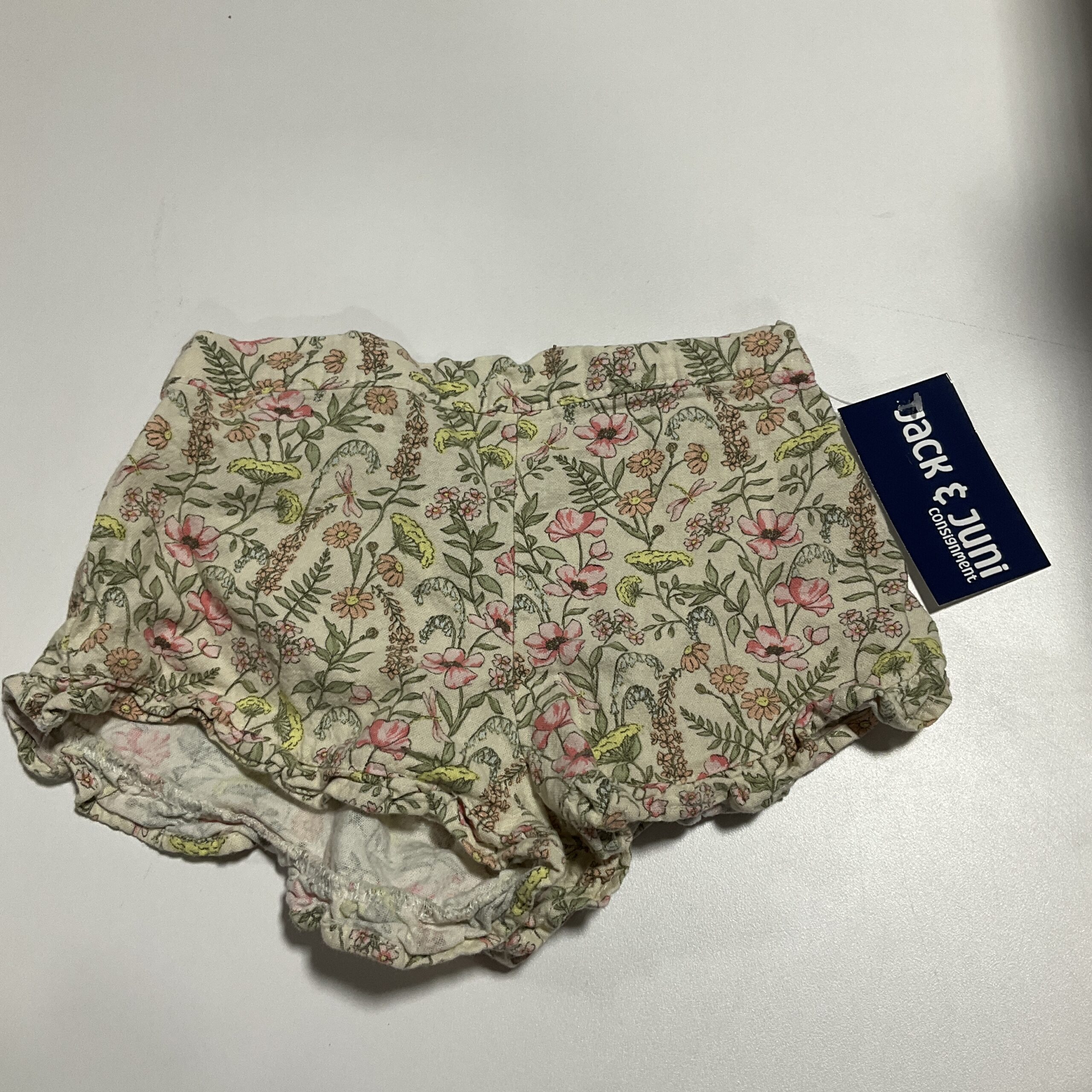 GIRLS - Size 7 - Shorts