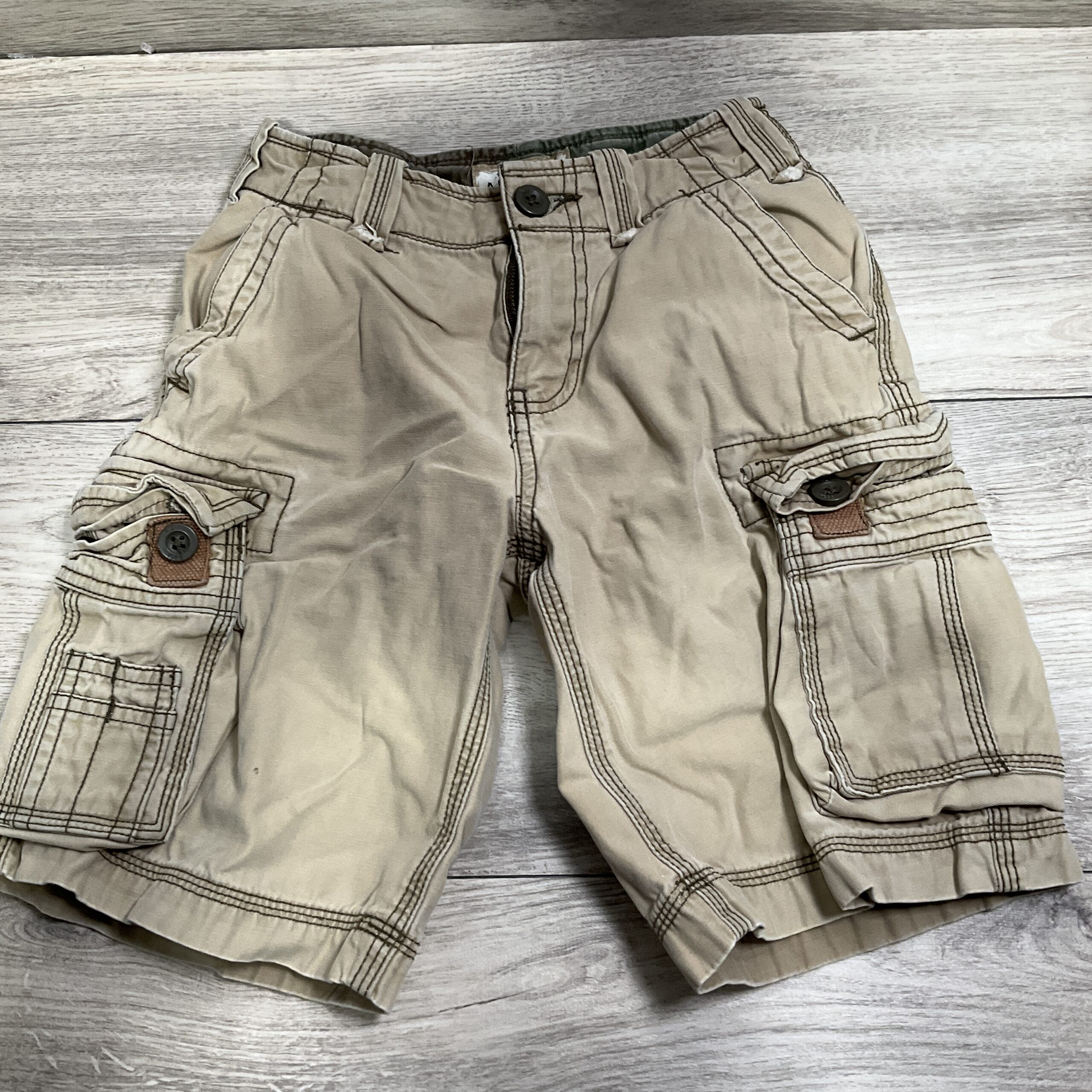 BOYS - Size 8 - Shorts