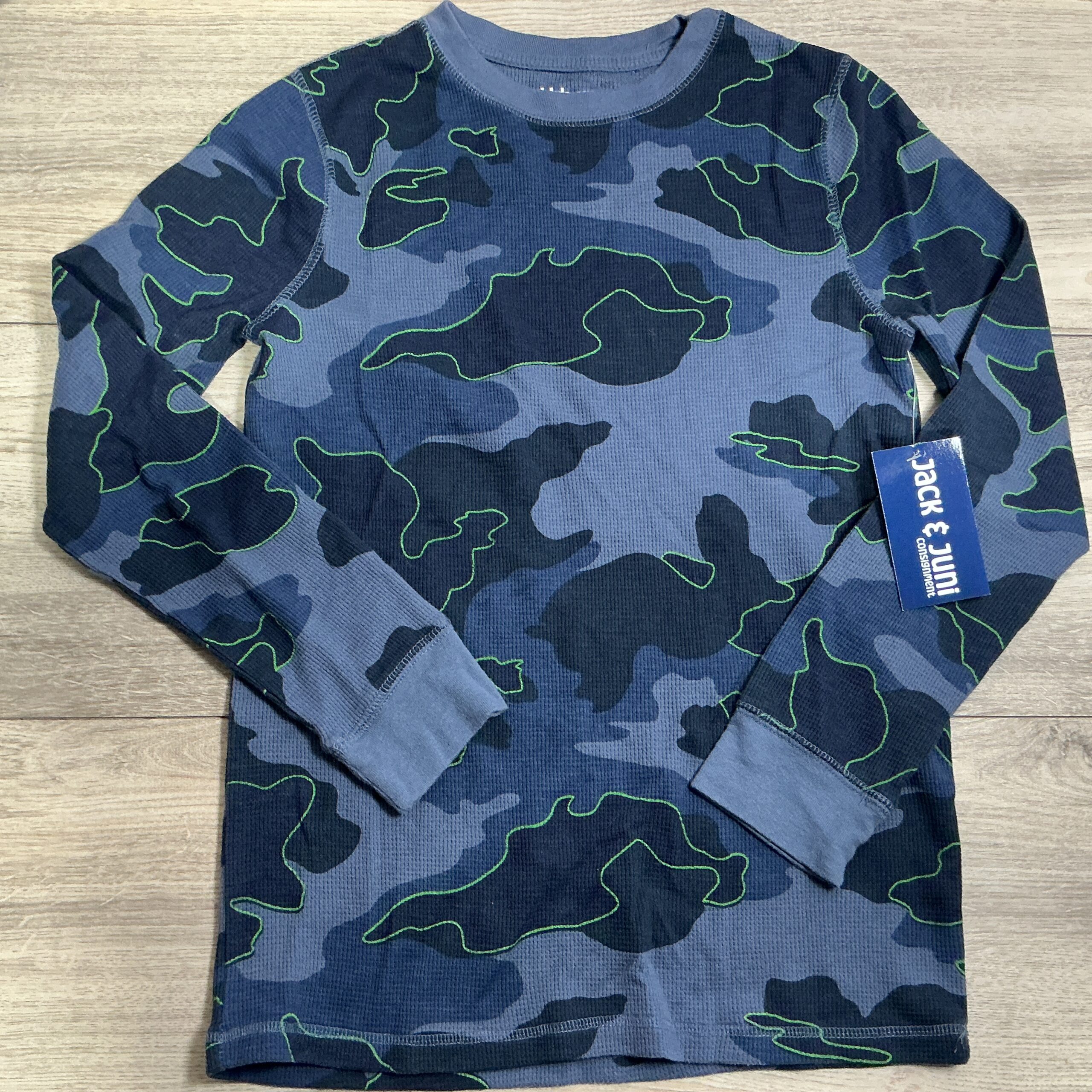 BOYS - 8/10 - Shirt
