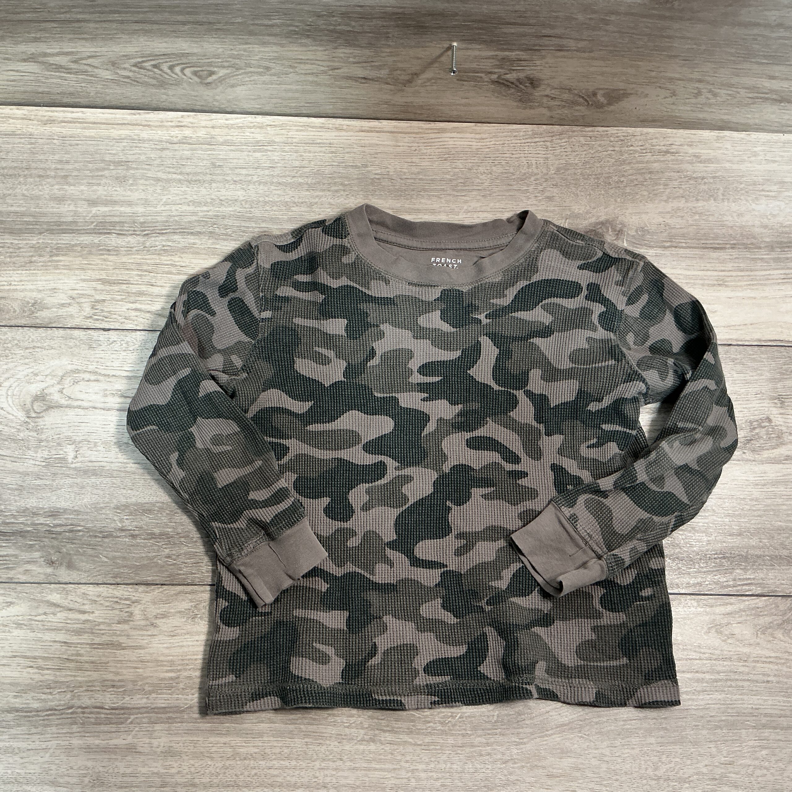 BOYS - Size 7 - Shirt