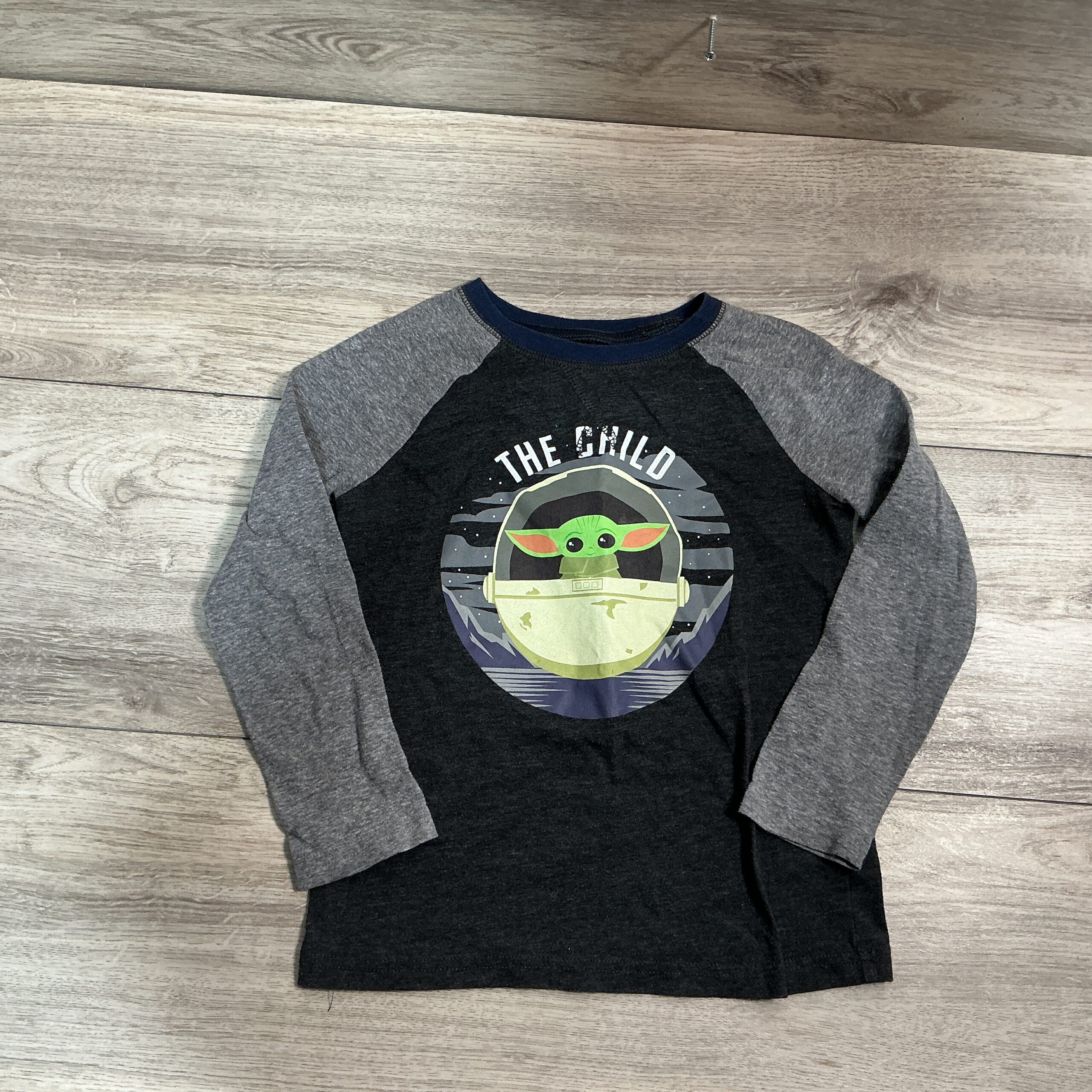 BOYS - Size 6 - Shirt